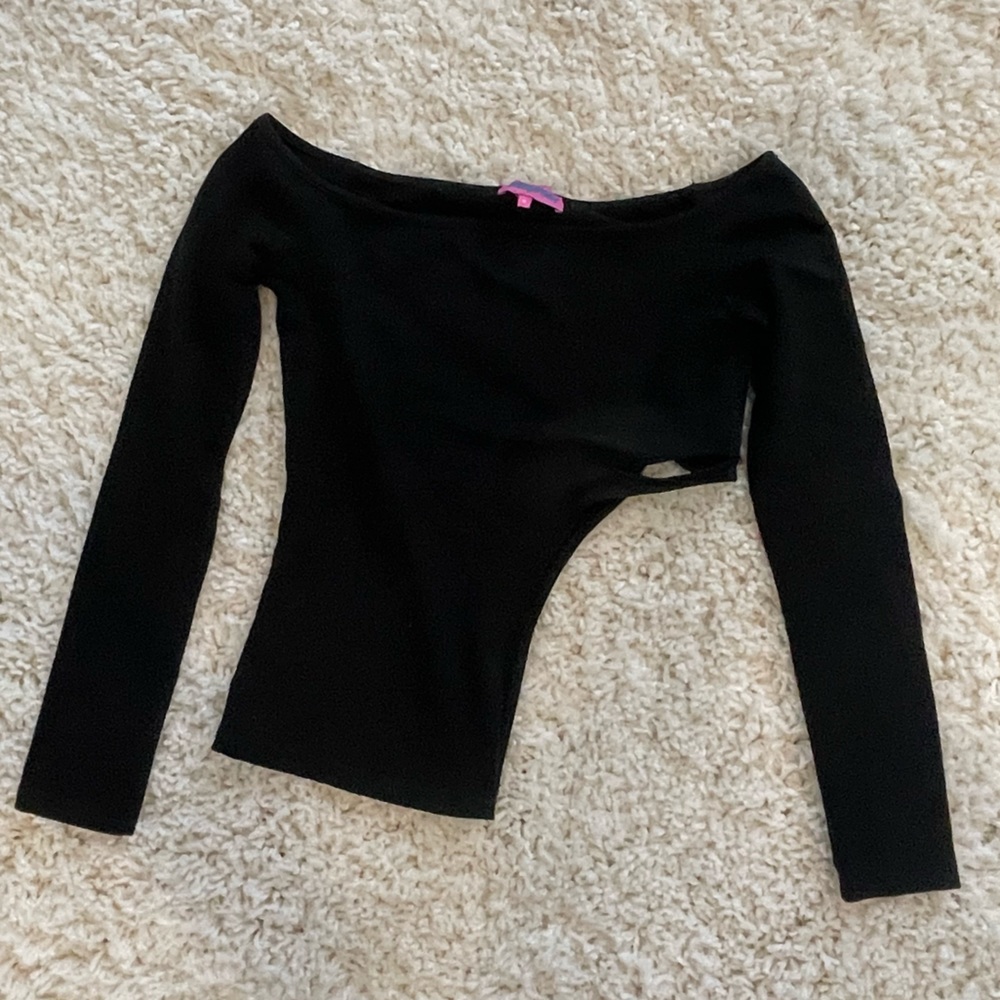 Black long sleeve crop top